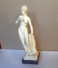 Statuette Vénus à la pomme par Faro made in Italy