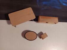 Meubles Miniatures en bois pour maison de poupées. 
