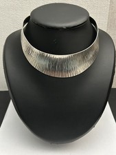 Très Beau Collier En Argent