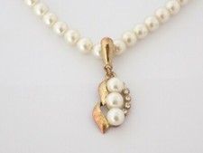 Collier perles nacrées