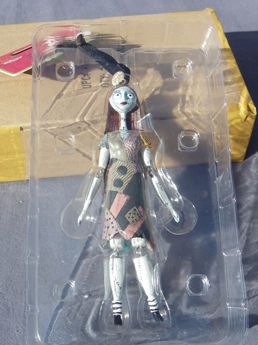 Hinged sally jack - hinged,