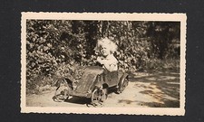 Photo Amateur / JEUX D'ENFANT , VOITURE à PEDALES en Tole fabrication artisanale