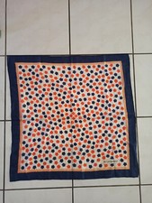 Foulard Soie Yves Saint Laurent (YSL) Motif Étoile Rouge Et Bleu Pour Femme