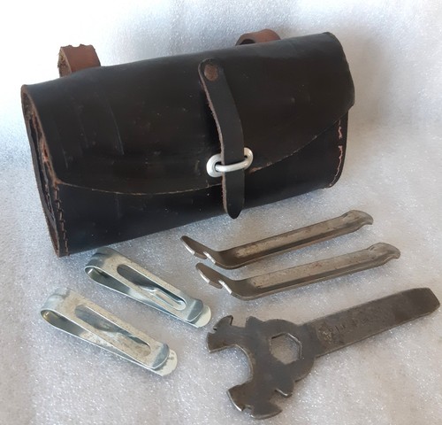 Ancienne sacoche trousse - , à
