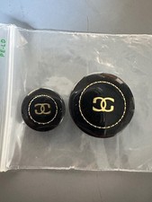 2 Anciens Boutons de La Marque