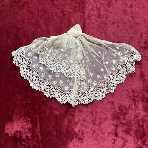 Jabot dentelle tulle ancien - en,