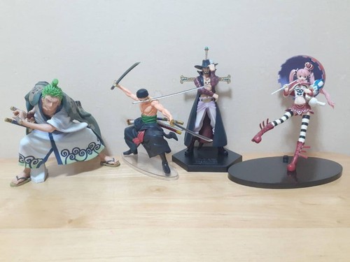 Figurine one piece zoro - one, mihawk