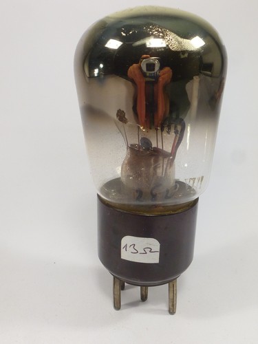 One vintage radio tube tsf - radio, 4v