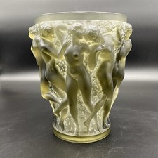 un vase Bacchantes de R.Lalique