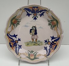 ASSIETTE DE MALICORNE SIGNE