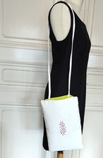 KENZO SAC PILLOW / OREILLER DE VOYAGE/ RANGE LINGERIE CREME   SOUPLE