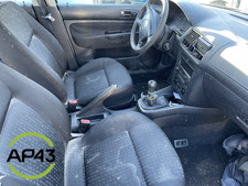 Plage arriere VOLKSWAGEN GOLF