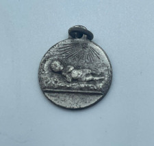 ANCIENNE MEDAILLE RELIGIEUSE