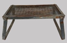 Ancien marche pied pliant en tôle d'acier années 1950-60 caravane vintage