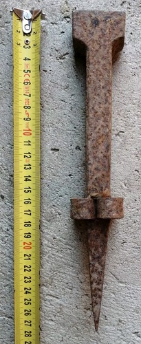 Ancienne enclume - e6-,