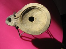 LAMPE A HUILE ROMAINE A CANAL AVEC SOCLE EXPO