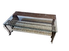 Table basse en métal avec plateau en verre