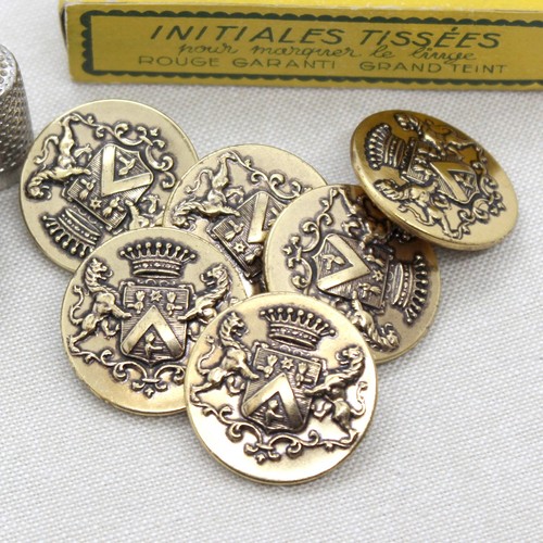 Magnifique lot boutons - de,