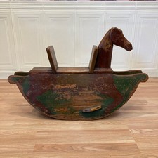 CHEVAL À BASCULE EN BOIS