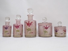 Ancien service de toilette / 5 pièces verre émaillé décor de tulipes époque 1900