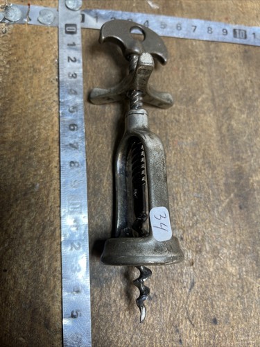 Tire bouchon old - old, corkscrew