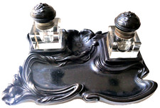 SUPERBE GRAND ENCRIER ANCIEN GUTTA PERCHA (EBONITE) CRISTAL ART NOUVEAU INKWELL