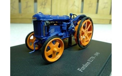 43 metal tracteur - , uh