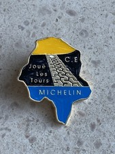 Pin’s Michelin Joué Les