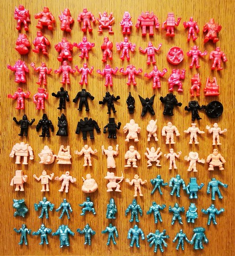 Lot figurines plastique - 89,