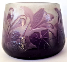 Ancien petit vase en pate de verre mauve, Art nouveau, Saint Louis, Nancy.