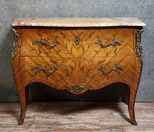 Commode sauteuse galbée 