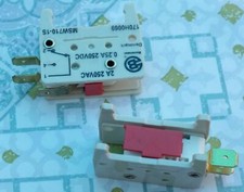 Lot de 2 Bussmann MSW710-1S MICROSWITCH 2A 250VDC