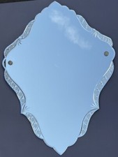 Miroir forme mouvementée bisauté taillé cisellé Vénitien miroir de Venise  XXème