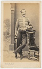 CDV circa 1868-70. Militaire, hussard. 1er Régiment ? À confirmer. Militaria.