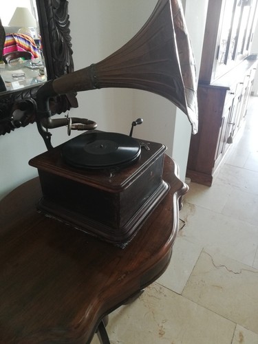 Gramophone patay - un,
