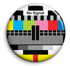 Badge Epingle 38mm métal Button Pin TV Mire Television Televiseur Tele No signal