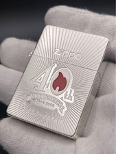 Réplique ZIPPO 40th Anniversary Friendship 2008 inutilisée avec étui et...