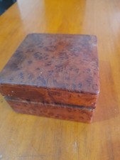 Boîte Carrée En Loupe D'orme