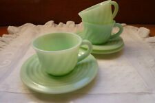 3 charmantes tasses à  café opaline verte, French vintage cups