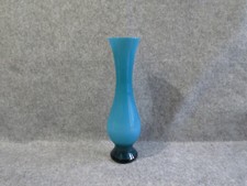 vase en opaline bleu