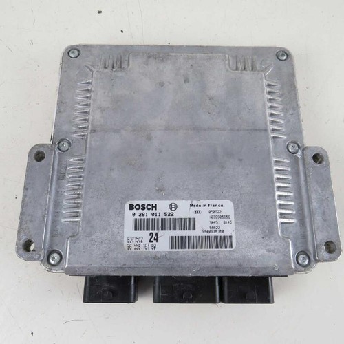 Calculateur moteur 0281011522