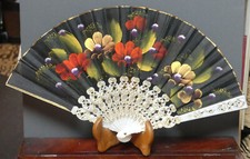 Eventail tissu peint