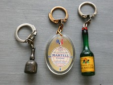 lot 3 anciens porte clés alcool cognac calvados