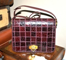 Sac à main VINTAGE en cuir simili croco rouge bordeaux - Années 1970 - 25x20