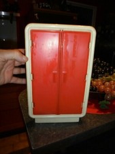 Ancien Meuble de Poupée Ancienne Armoire Plastique Orange Style Barbie ans 70