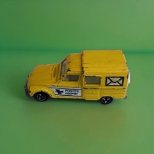 Voiture miniature Citroën acadiane de la poste de la marque majorette france