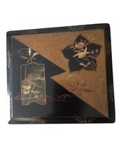 boite en laque 17cm x 16cm