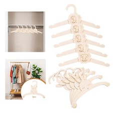 Lot de 5 cintres en bois