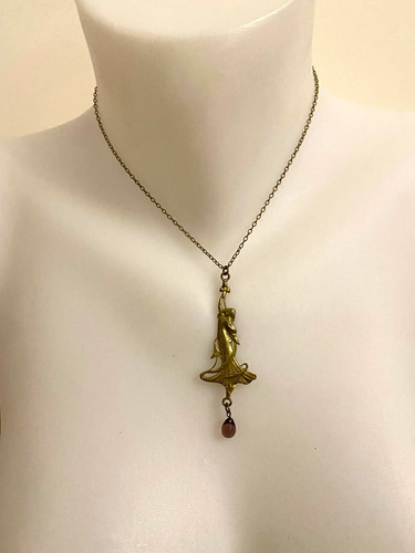 Collier métal doré design - en,