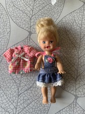 Poupée  SHELLY (Soeur de Barbie) Année 90 Vintage